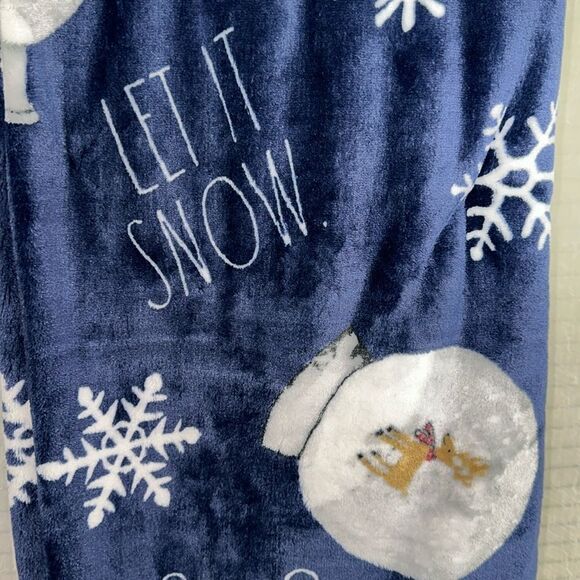 RAE DUNN. By ENCHANTE Navy Oversized Christmas Let It Snow Globe Throw Blanket - Picture 3 of 5